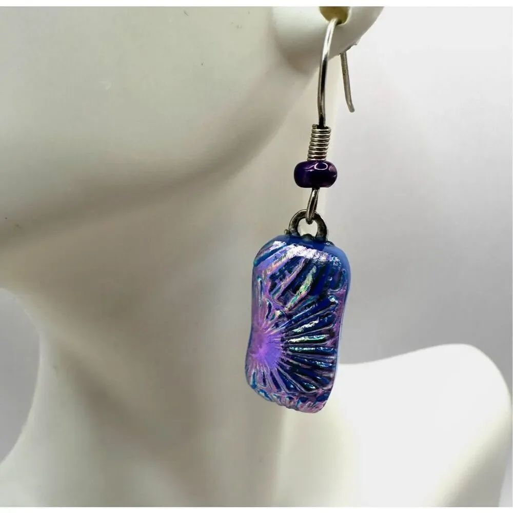 Blue dichroic Glass earrings - Picture 3 of 8